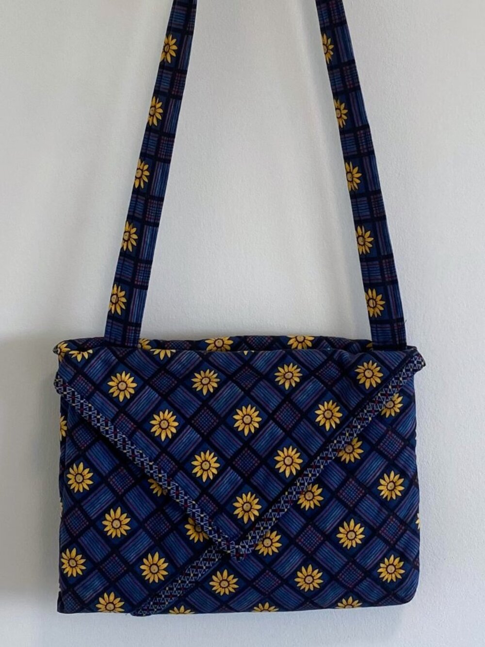 Vintage Sunflower Print Crossbody Purse / Y2K / 12 x 9